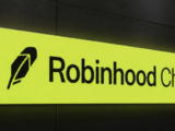 Robinhood’s Crypto Revenue Is Falling While Its Own Blockchain Clears $600 Million a Day