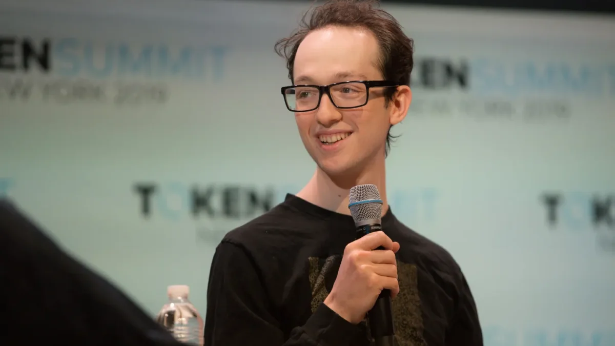 Uniswap Founder Hayden Adams Fires Back at v4 Fee Critics, Calls Claims ‘FUD and Misunderstanding’