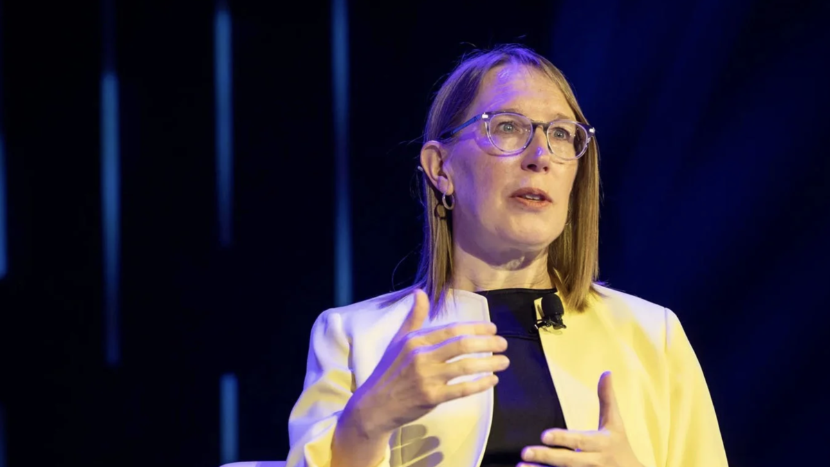 Peirce Wants to End a KYC Regime the SEC Does Not Write