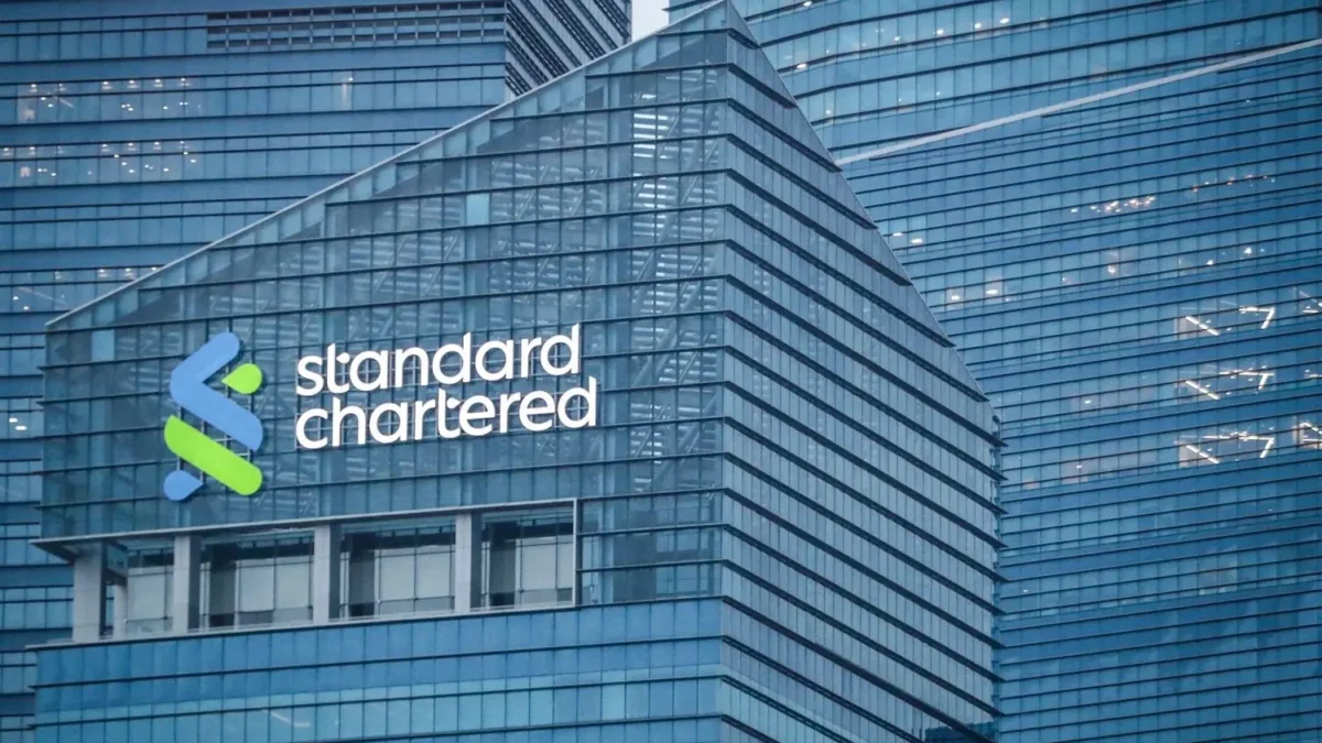 Standard Chartered Now Covers Sky and Likens It to a Central Bank