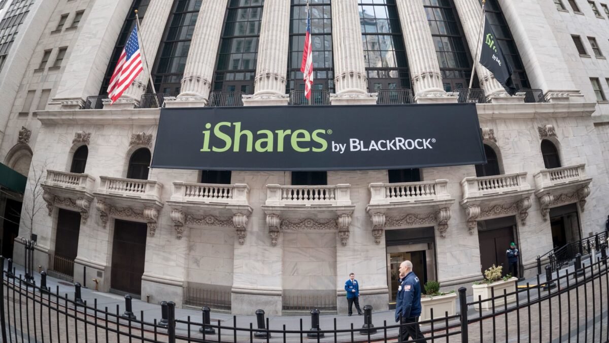 BlackRock Files for Bitcoin ETF That Limits Losses